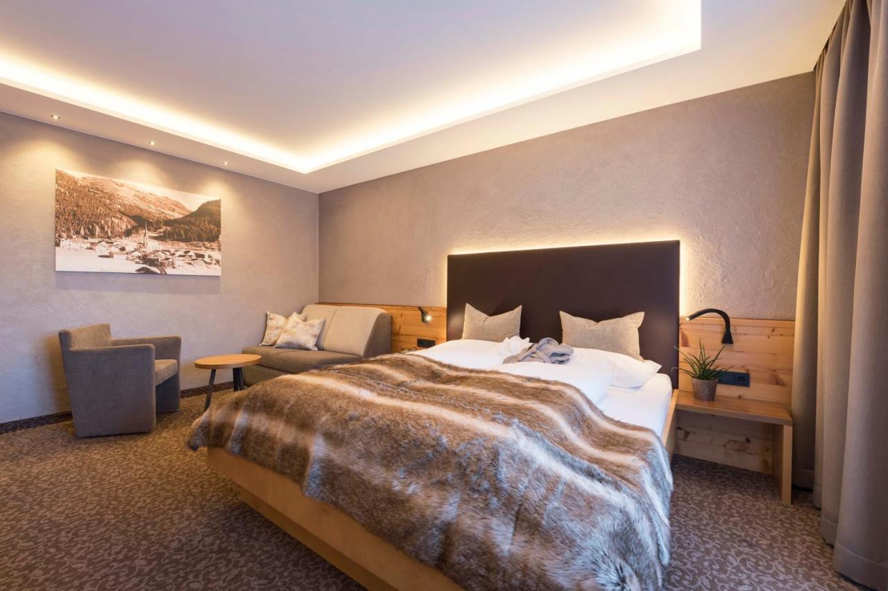 Hotel Garni Mirabell Ischgl Exterior photo