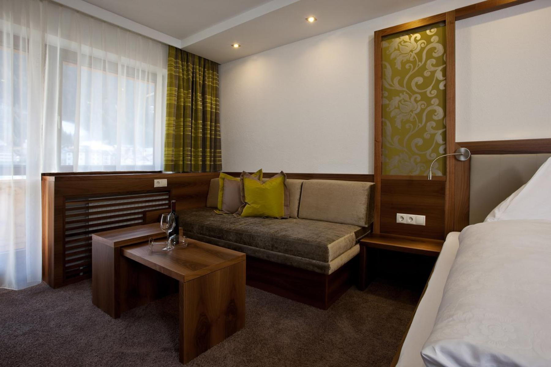 Hotel Garni Mirabell Ischgl Exterior photo