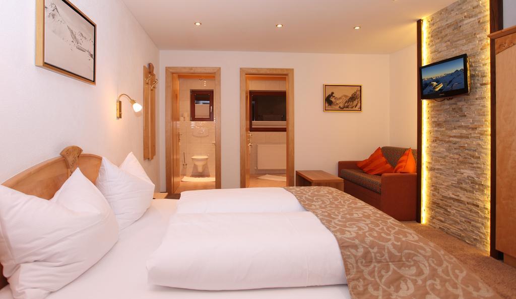 Hotel Garni Mirabell Ischgl Exterior photo