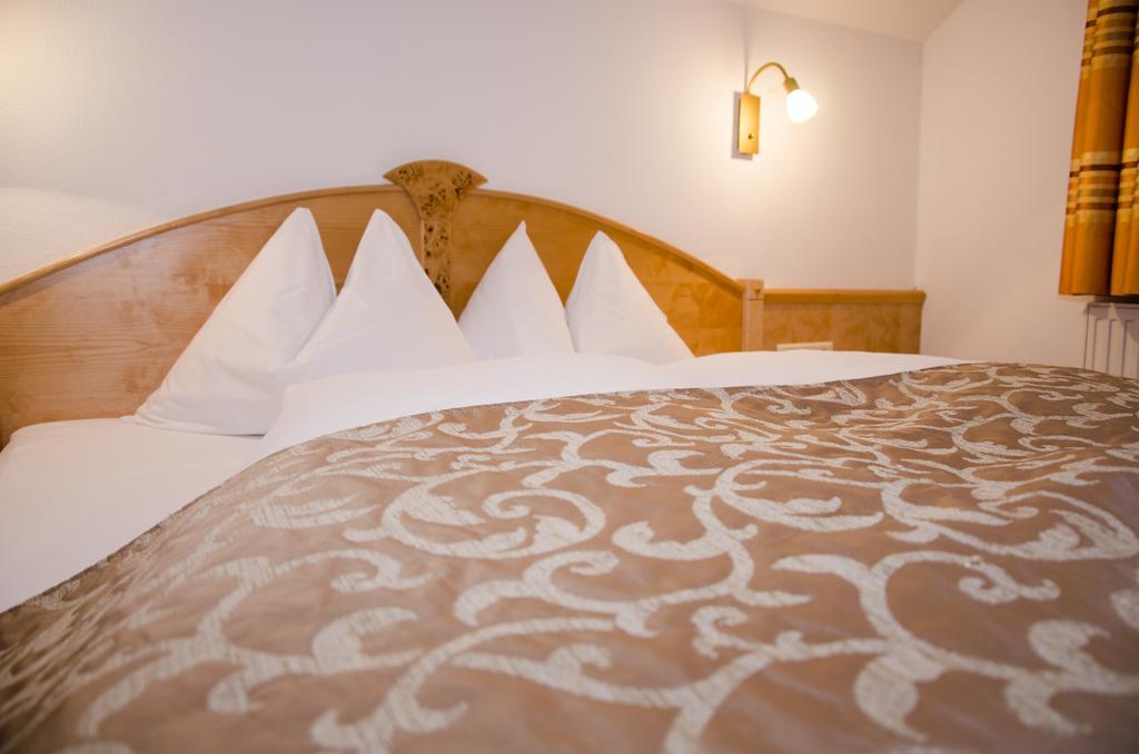 Hotel Garni Mirabell Ischgl Exterior photo