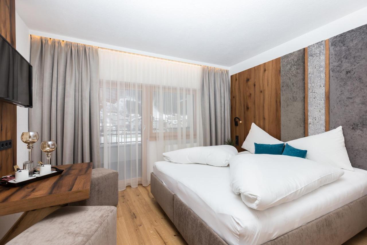 Hotel Garni Mirabell Ischgl Exterior photo