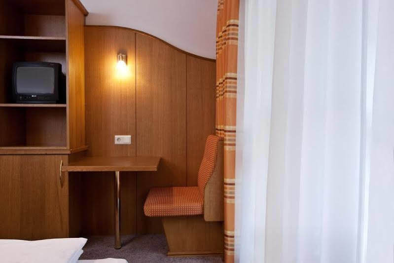 Hotel Garni Mirabell Ischgl Exterior photo